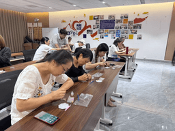 非遗迎中秋|深圳向联社区开展“幸福龙华·艺启赋能”非遗手工公益培训