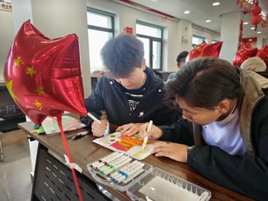 内蒙古赤峰市林西县：非遗手作迎国庆 巧手传情颂华诞