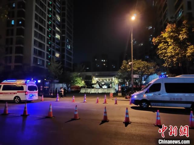 杭州无症状感染者居住小区：连夜检测核酸 业主暖心助人