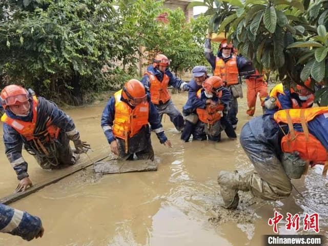 云南洱源发生山洪泥石流灾害 致1人死亡3人失联