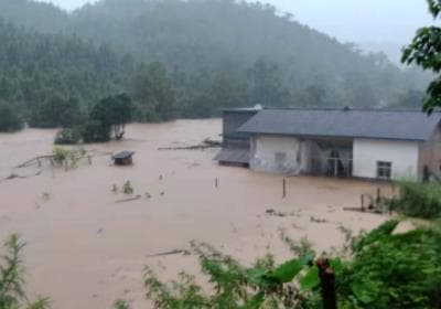 云南盈江遭遇暴雨袭击 致多个乡镇受灾