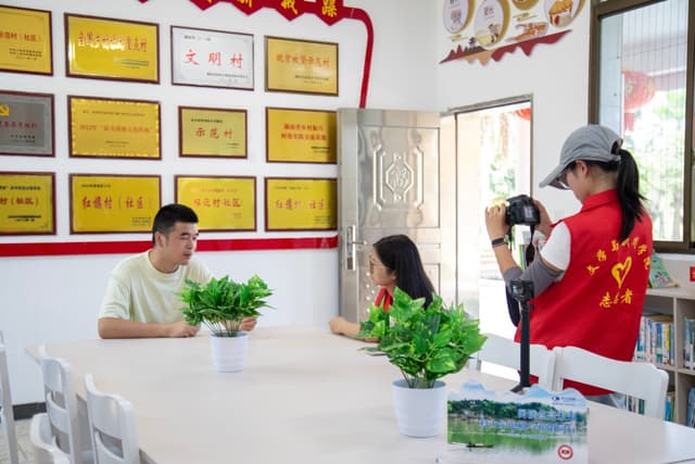 用好青年传播力，让乡土特色再出圈——“观新芽”实践团走进三家村探寻乡土宣传新思路