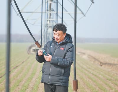 安徽省阜阳市太和县种粮大户徐淙祥—— “带着大家一起科学种田，我信心十足！