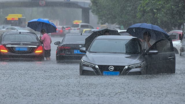 台风“马鞍”携风雨影响琼岛 海口发布暴雨红色预警