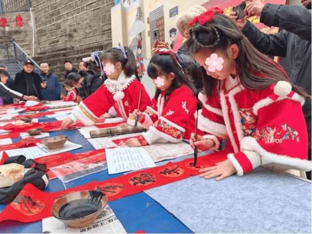 弘扬红色“曼”文化，打造社区“金”服务 ——四川宜宾市翠屏区大观楼街道金江社区“创特色”项目案例