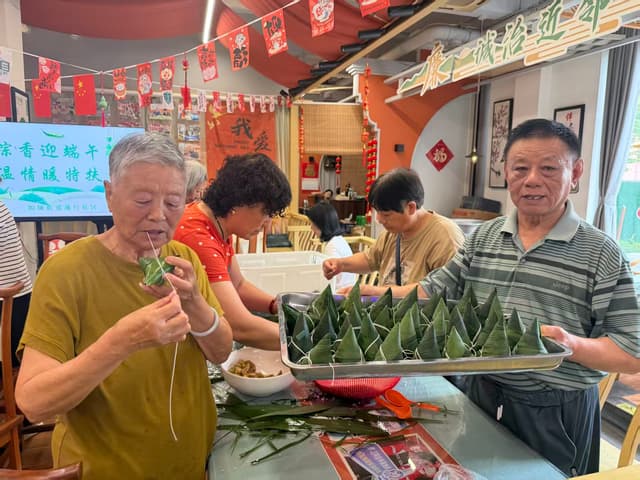 江苏省南通市如皋市如城街道粽传端午情，法护网络清