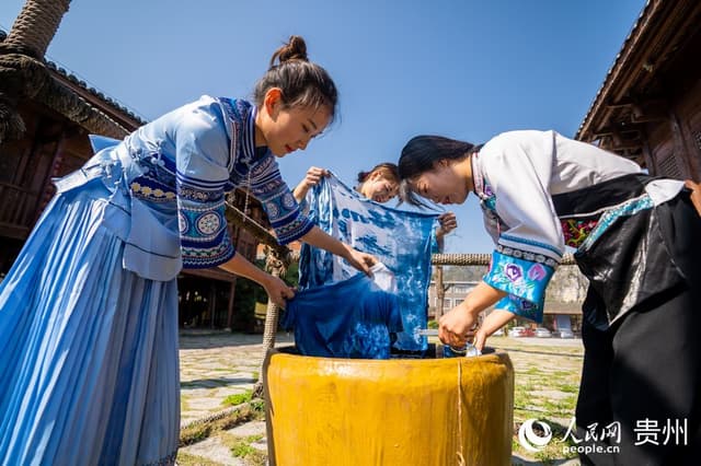 贵州兴义：古法扎染绽放新活力