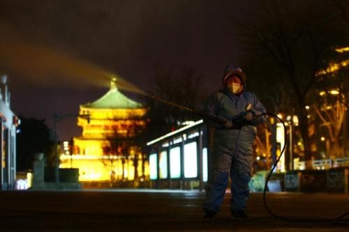 西安青年志愿者风雪中筑起疫情防线——“我的城，我来守！