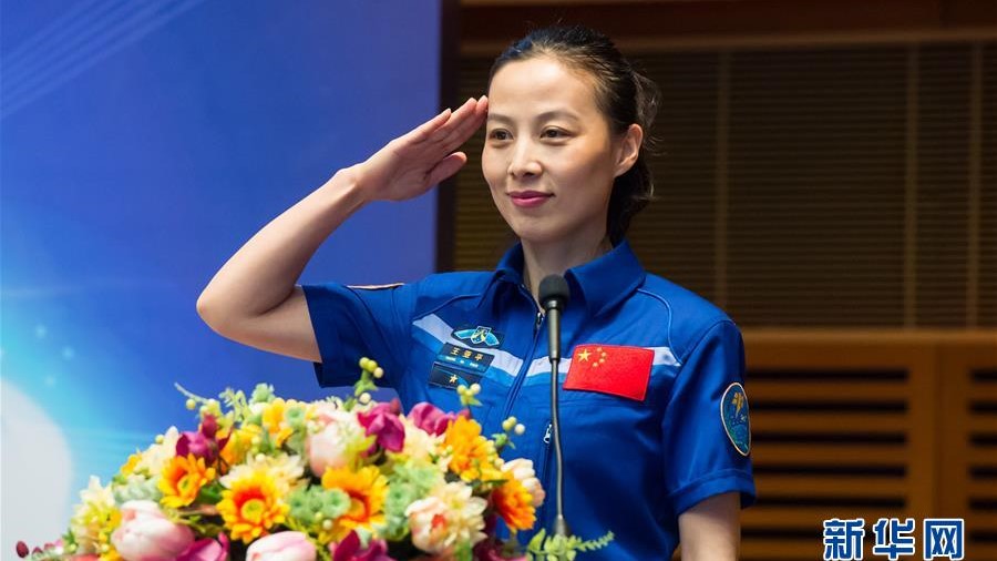 王亚平将成为中国首位实施出舱活动的女航天员