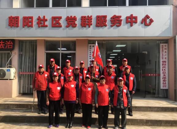 江苏通州：“志愿红”挺立在“疫线”